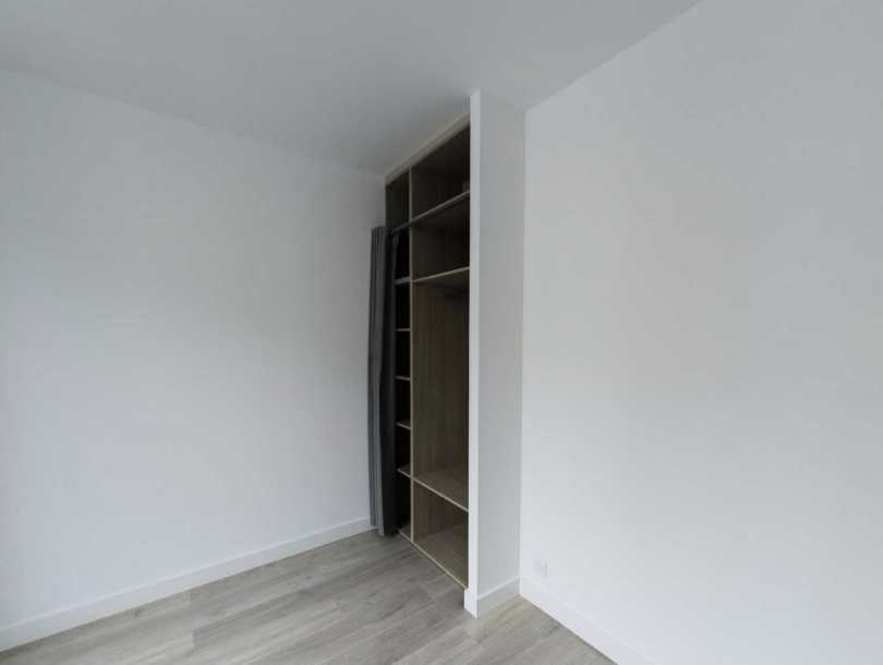 1 chambre avec dressing